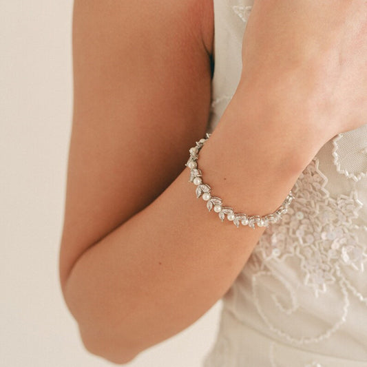 Light Zircon Pearl Bracelet